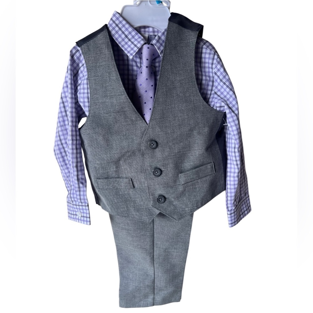 Van Heusen Suit‎ Set size 24M